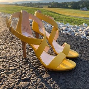 Tahari: Yellow Desiray Heels